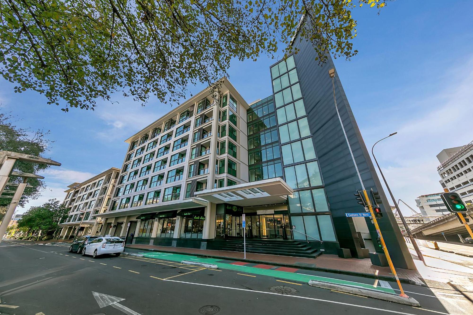 Luxurious & Spacious Living With Breathtaking Views Auckland Exterior photo