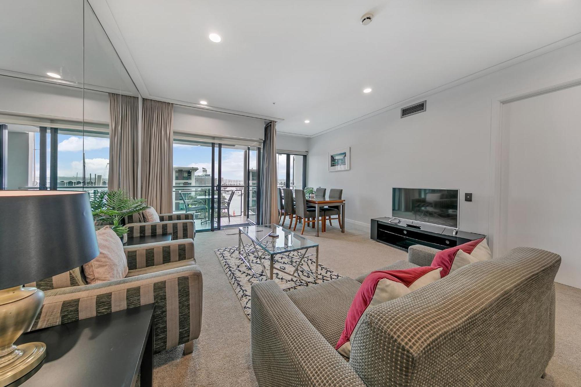 Luxurious & Spacious Living With Breathtaking Views Auckland Exterior photo